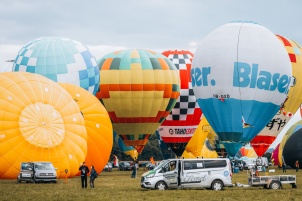 The largest aviation event in Slovenia was taking place between 16th and 23th September in Murska Sobota. More than 100 Hot Air Balloons were present in competition. 500+ more pics from this event can be found here.