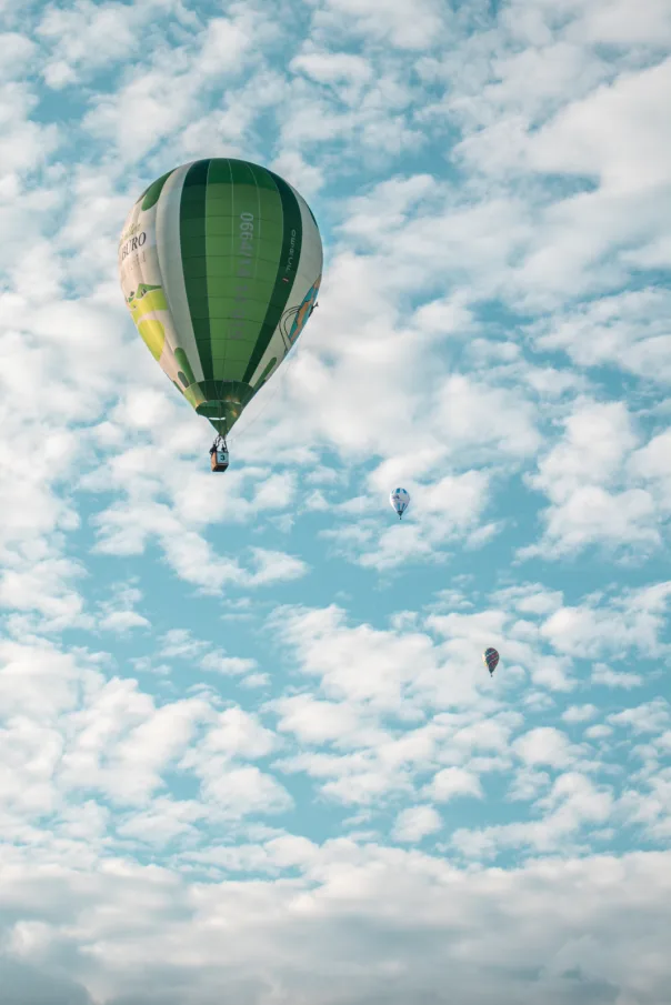 Hot air balloons, photograph 11