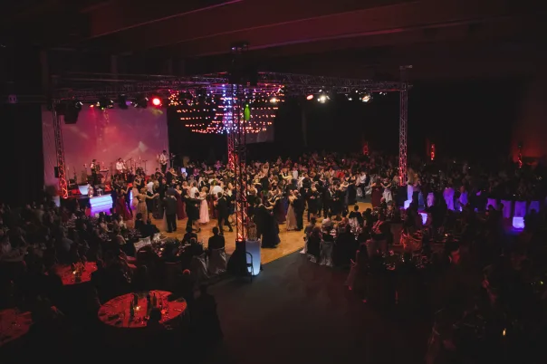 Prom dance, photograph 26