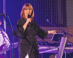 Geza with Jasmin Stavros, Čuki, Natalija Verboten, Dejan Vunjak and many more guests.