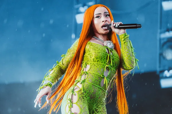 Orange hair down to her knees, a neon green catsuit and smoke jets firing into the evening sky. Ice Spice brought the Bronx to day two of Rolling Loud Europe at Magna Racino near Vienna.
