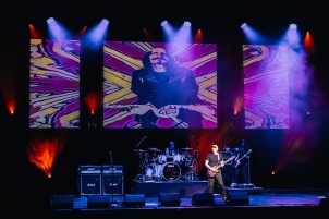 Legendary guitarist Joe Satriani took the stage at the Wiener Stadthalle in Vienna, Austria, for what would prove to be a truly unforgettable concert experience.