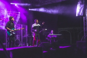 Luka Basi with his band performing at masion Rakičan.