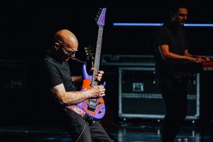 Legendary guitarist Joe Satriani took the stage at the Wiener Stadthalle in Vienna, Austria, for what would prove to be a truly unforgettable concert experience.