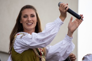 Wine fountain opening at Kapelski Vrh with Sašo Avsenik band