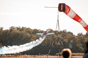 Pre-Hotairballoon championship took place in Murska Sobota with airplane stunt show on the first day.