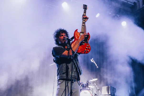 Wolfmother, photograph 3
