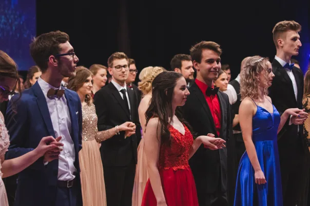 Prom dance, photograph 3