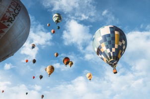 The largest aviation event in Slovenia was taking place between 16th and 23th September in Murska Sobota. More than 100 Hot Air Balloons were present in competition. 500+ more pics from this event can be found here.