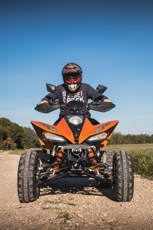 Friends, beers and some dust in the air.