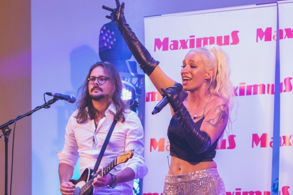 Alya performing in Maximus