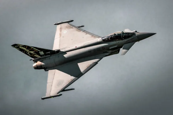 Cutting-edge aircraft and breathtaking aerial performances