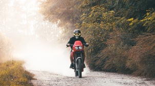 Friends, beers and some dust in the air.