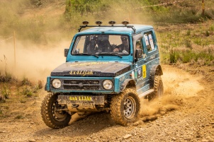 Competitors competed in two different disciplines. In the skill test, where speed is important, and in the hard test, where the track leads through mud and up a hill.