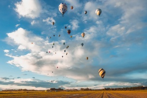 The largest aviation event in Slovenia was taking place between 16th and 23th September in Murska Sobota. More than 100 Hot Air Balloons were present in competition. 500+ more pics from this event can be found here.