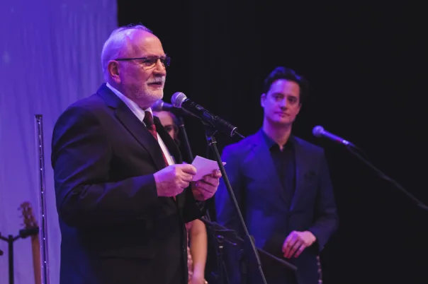 Prom dance, photograph 7